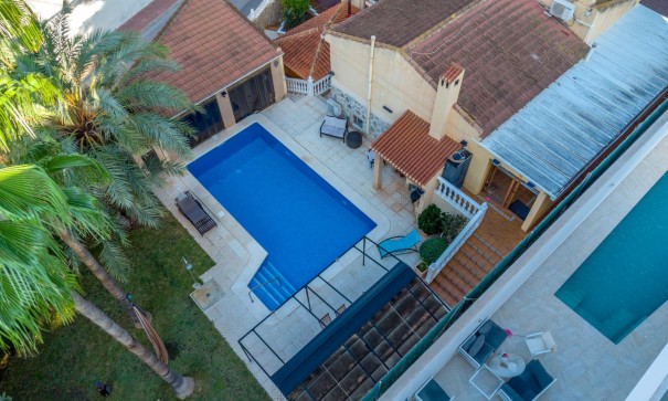 Sale - Detached Villa -
Torrevieja - Los balcones