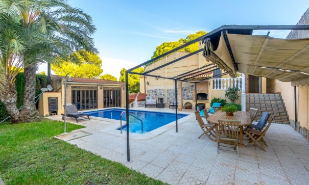 Sale - Detached Villa -
Torrevieja - Los balcones