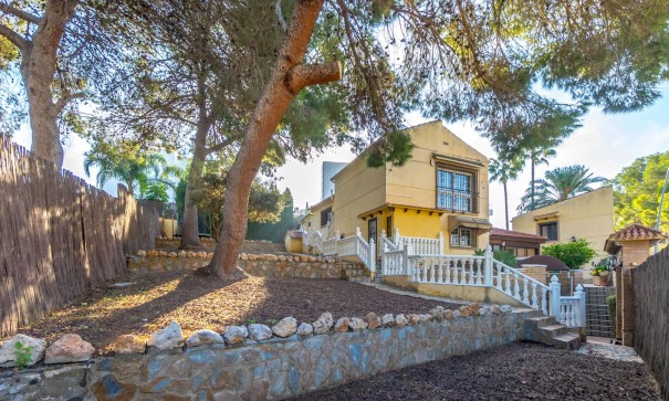 Sale - Detached Villa -
Torrevieja - Los balcones