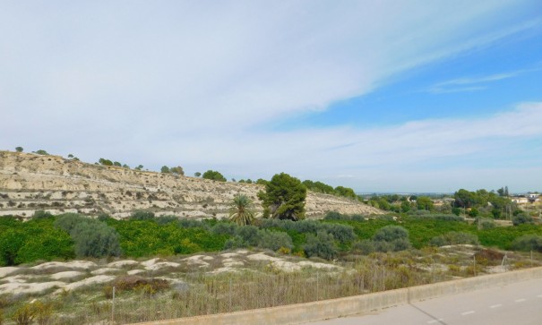 Herverkoop - Vrijstaande Villa -
Bigastro