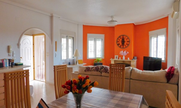 Herverkoop - Vrijstaande Villa -
Bigastro