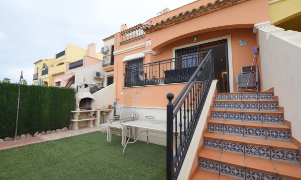 Sale - Town house -
Algorfa - La Finca Golf Resort