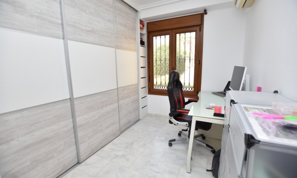 Sale - Town house -
Algorfa - La Finca Golf Resort