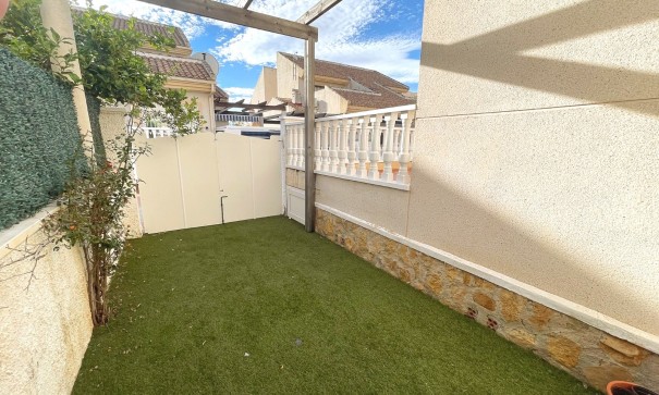 Sale - Detached Villa -
Ciudad Quesada - Rojales - Airstrip