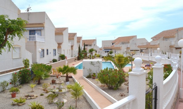 Sale - Detached Villa -
Ciudad Quesada - Rojales - Airstrip