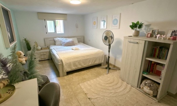 Videresalg - Fritliggende villa -
Algorfa