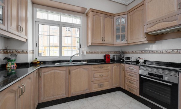 Sale - Apartment Flat -
Torrevieja - Playa del Acequión