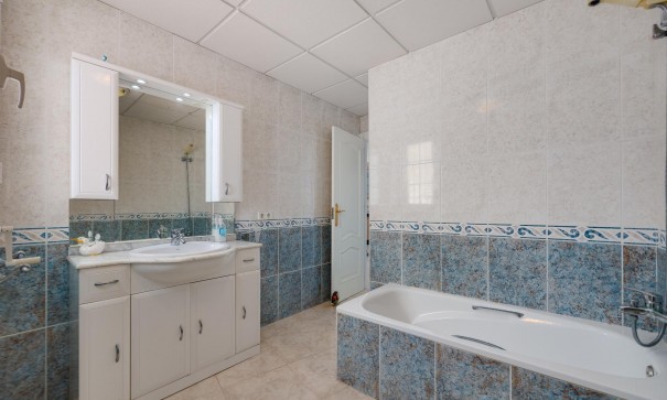 Sale - Apartment Flat -
Torrevieja - Playa del Acequión