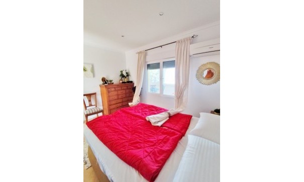 Herverkoop - Vrijstaande Villa -
San Miguel de Salinas