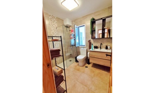 Herverkoop - Vrijstaande Villa -
San Miguel de Salinas