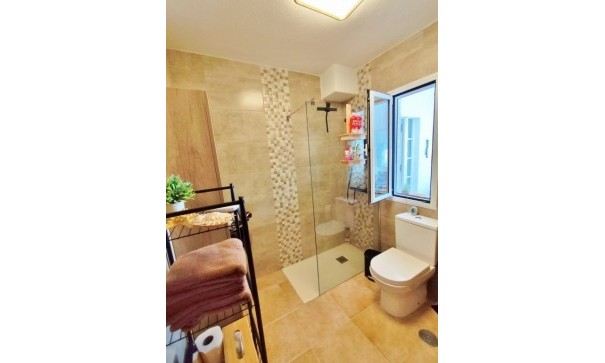 Herverkoop - Vrijstaande Villa -
San Miguel de Salinas