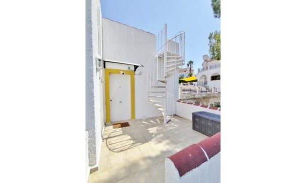 Herverkoop - Vrijstaande Villa -
San Miguel de Salinas