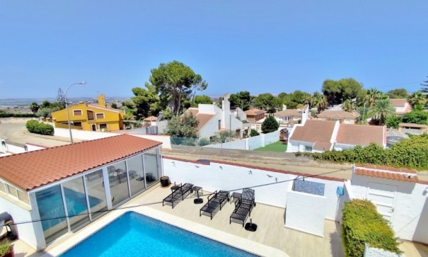 Herverkoop - Vrijstaande Villa -
San Miguel de Salinas