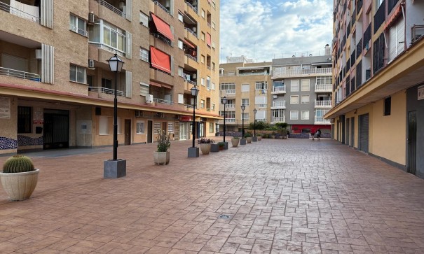 Sale - Apartment Flat -
Torrevieja - Playa de los Locos