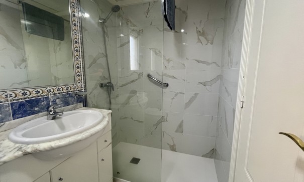 Videresalg - Lejlighed lejlighed -
Algorfa