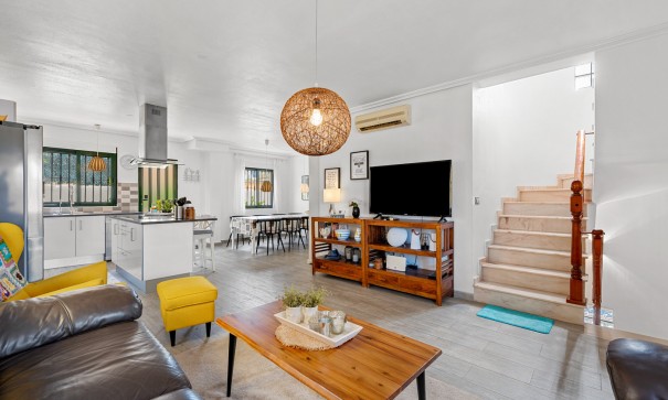 Resale - Freistehende Villa -
Algorfa