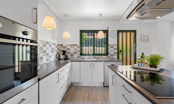 Resale - Freistehende Villa -
Algorfa