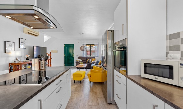 Resale - Freistehende Villa -
Algorfa