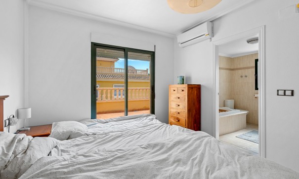 Resale - Freistehende Villa -
Algorfa