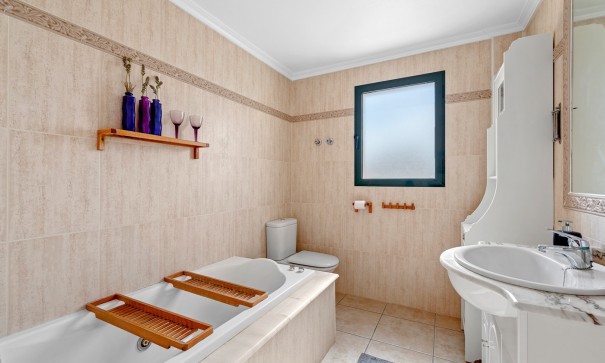 Resale - Freistehende Villa -
Algorfa