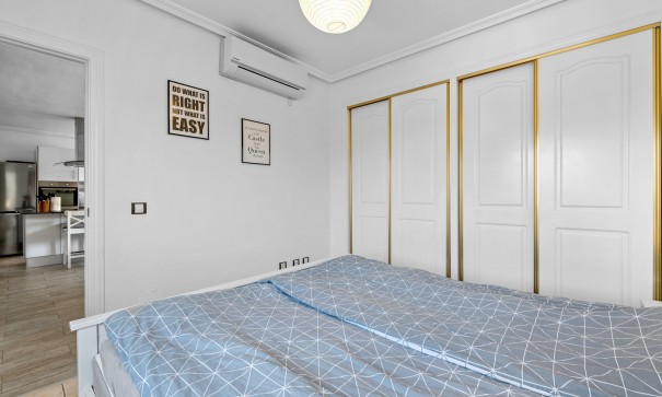 Resale - Freistehende Villa -
Algorfa