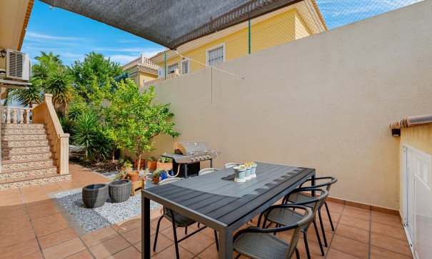 Resale - Freistehende Villa -
Algorfa