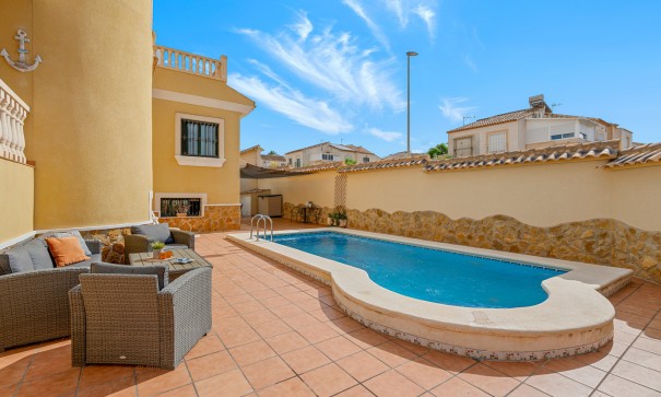 Resale - Freistehende Villa -
Algorfa
