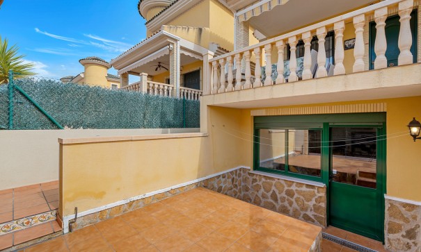 Resale - Freistehende Villa -
Algorfa