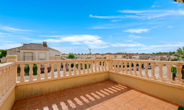 Resale - Freistehende Villa -
Algorfa