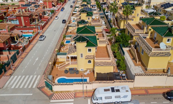 Resale - Freistehende Villa -
Algorfa