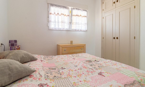 Sale - Apartment Flat -
Torrevieja - Punta prima