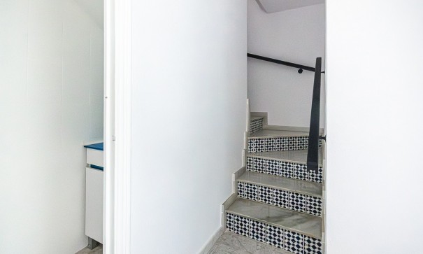 Sprzedaż - Dom miejski -
San Miguel de Salinas