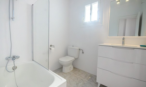 Sprzedaż - Dom miejski -
San Miguel de Salinas