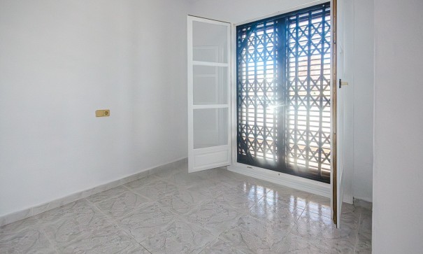 Sprzedaż - Dom miejski -
San Miguel de Salinas