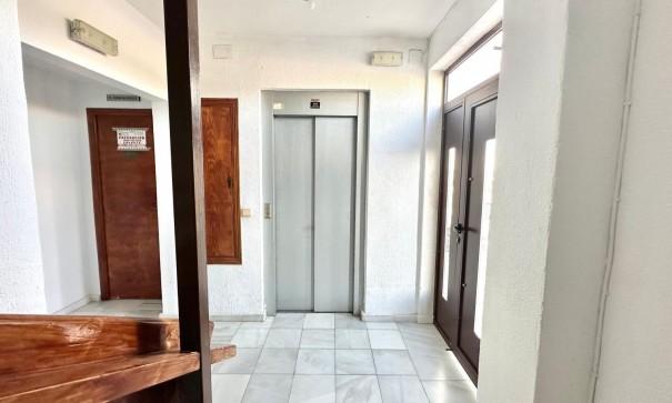 Sale - Apartment Flat -
Torrevieja - Aguas Nuevas