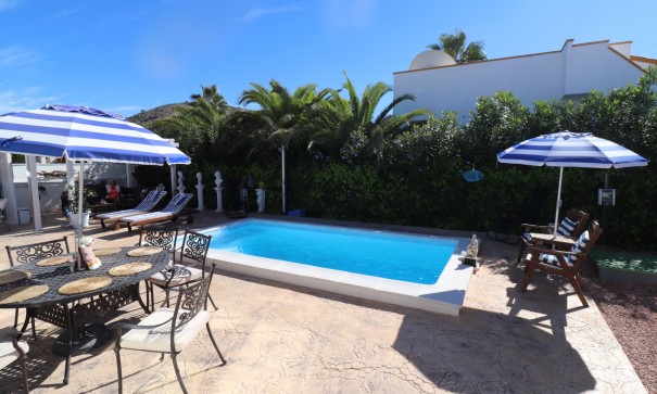 Resale - Freistehende Villa -
Hondón de las Nieves