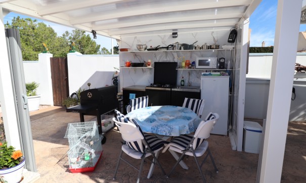 Resale - Freistehende Villa -
Hondón de las Nieves