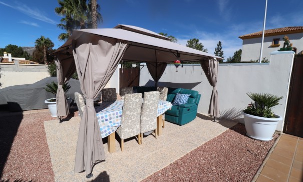 Resale - Freistehende Villa -
Hondón de las Nieves