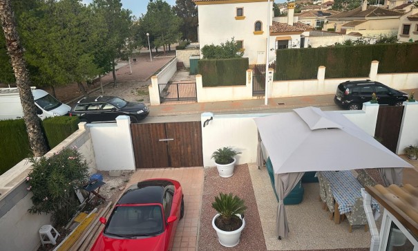 Resale - Freistehende Villa -
Hondón de las Nieves