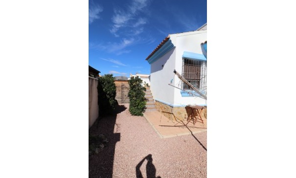 Resale - Freistehende Villa -
Hondón de las Nieves