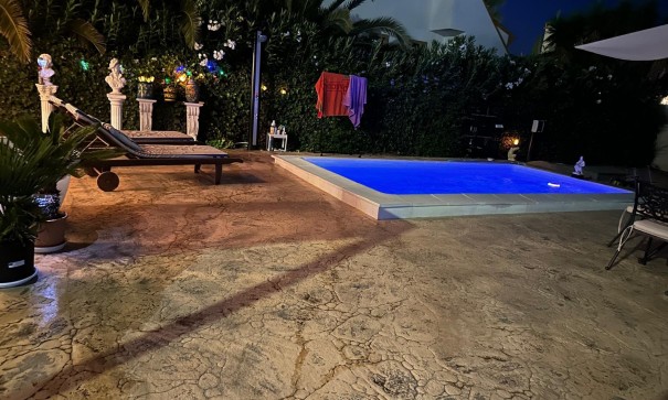 Resale - Freistehende Villa -
Hondón de las Nieves