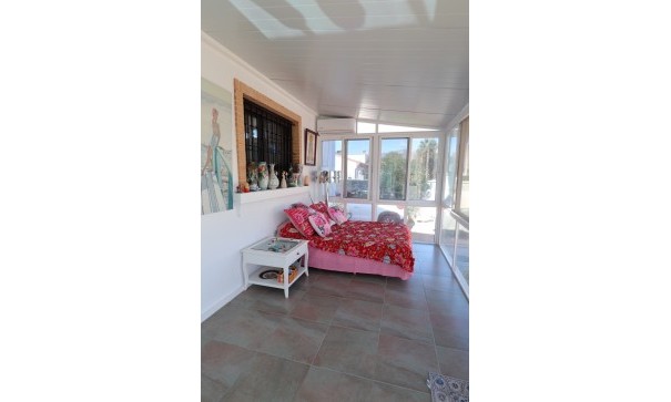 Resale - Freistehende Villa -
Hondón de las Nieves