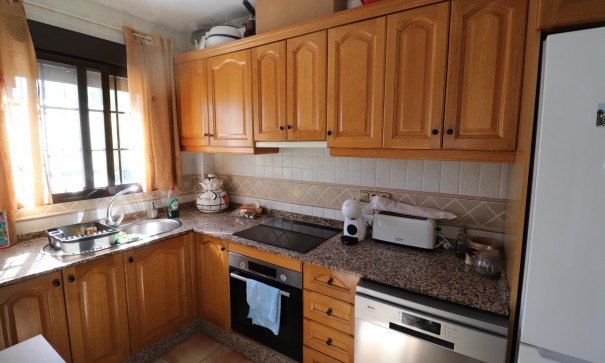 Resale - Freistehende Villa -
Hondón de las Nieves