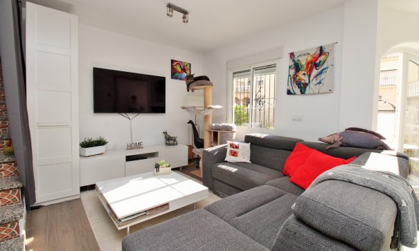 Resale - Stadthaus -
Villamartín