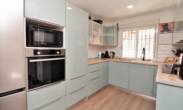 Resale - Stadthaus -
Villamartín