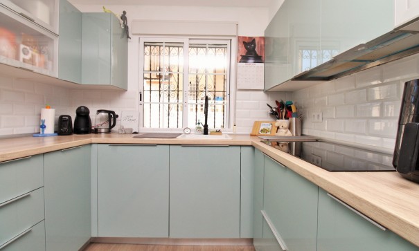 Resale - Stadthaus -
Villamartín