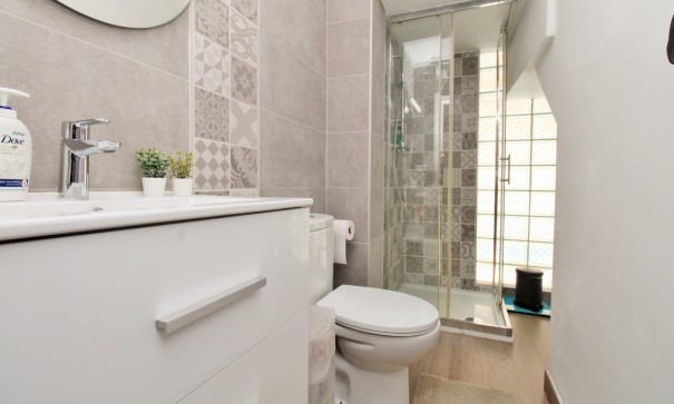 Resale - Stadthaus -
Villamartín