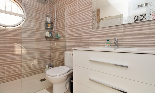 Resale - Stadthaus -
Villamartín