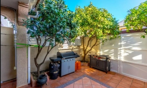 Sale - Town house -
Torrevieja - Torreblanca