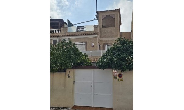Sale - Town house -
Torrevieja - Torreblanca